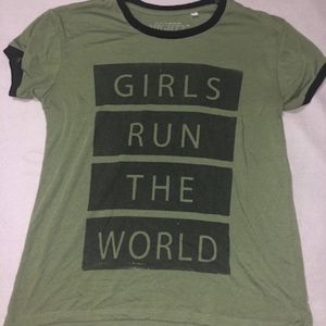 Girls run the world tee-shirt